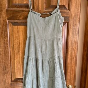 Elegant Green Midi Dress
